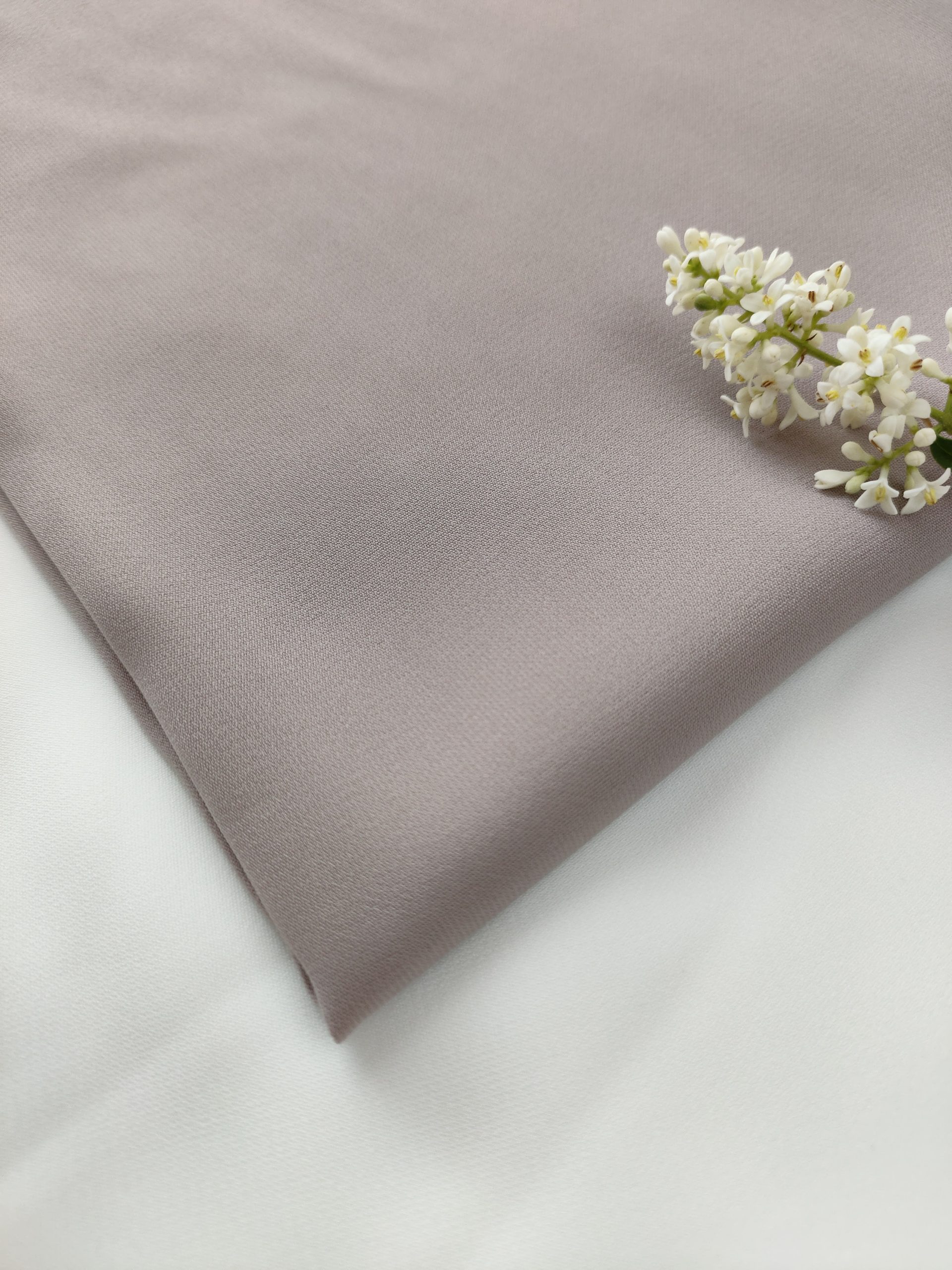Hijab soie de Médine - Khaleeji Elegance – Image 4